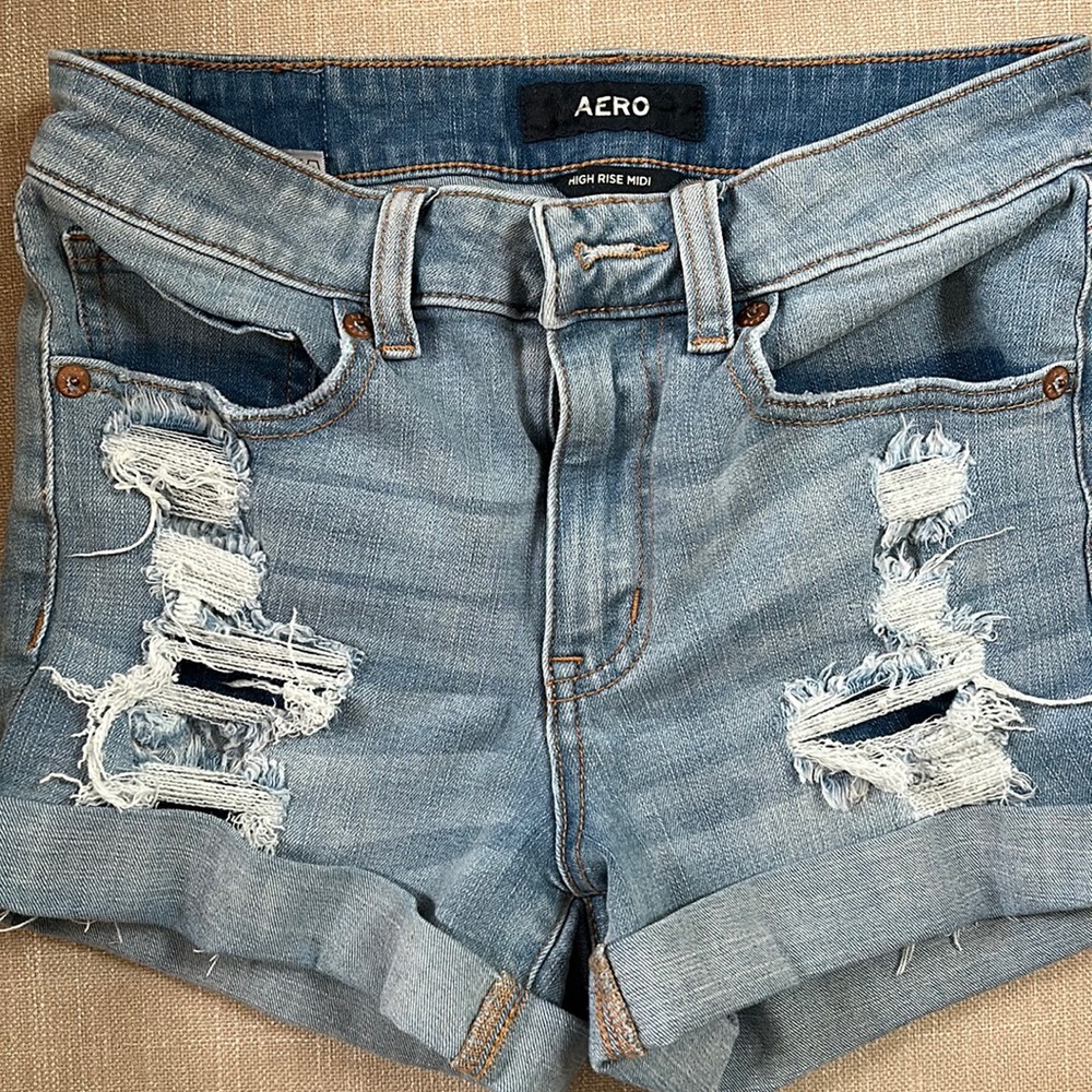 Young women’s AERO denim shorts